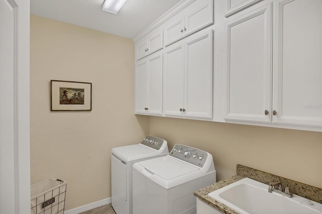 En Venta: $599,000 (2 camas, 2 baños, 1907 Pies cuadrados)