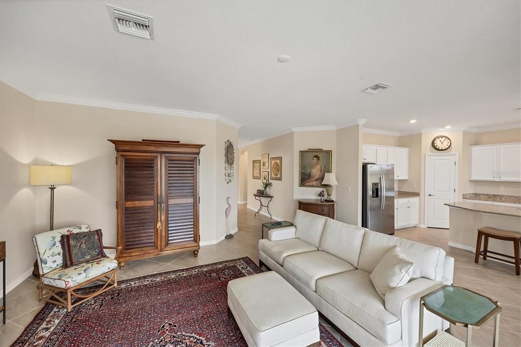 En Venta: $599,000 (2 camas, 2 baños, 1907 Pies cuadrados)