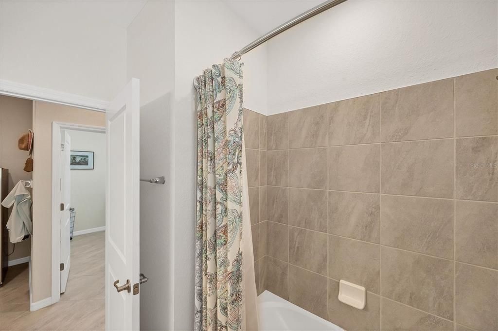 En Venta: $599,000 (2 camas, 2 baños, 1907 Pies cuadrados)