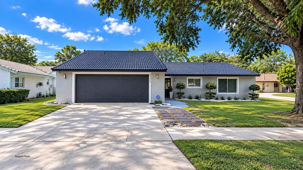 For Sale: $399,900 (3 beds, 2 baths, 1873 Square Feet)