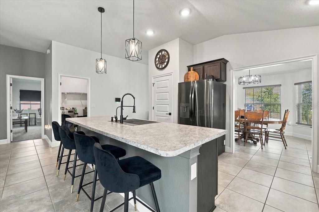 For Sale: $345,000 (3 beds, 2 baths, 1783 Square Feet)