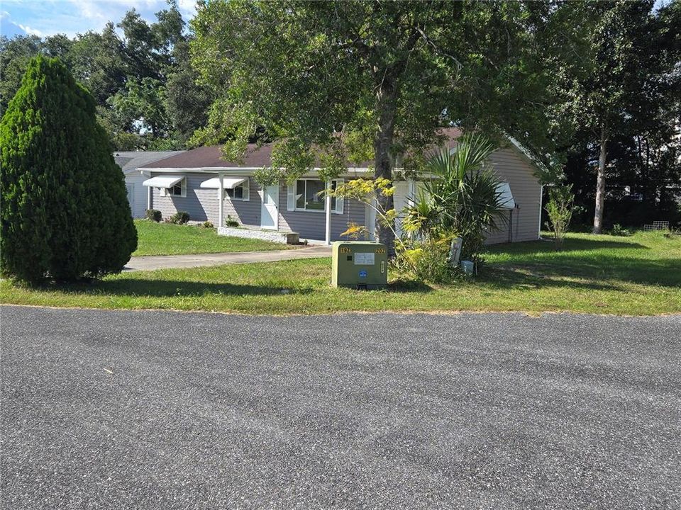 For Sale: $199,900 (2 beds, 2 baths, 1008 Square Feet)