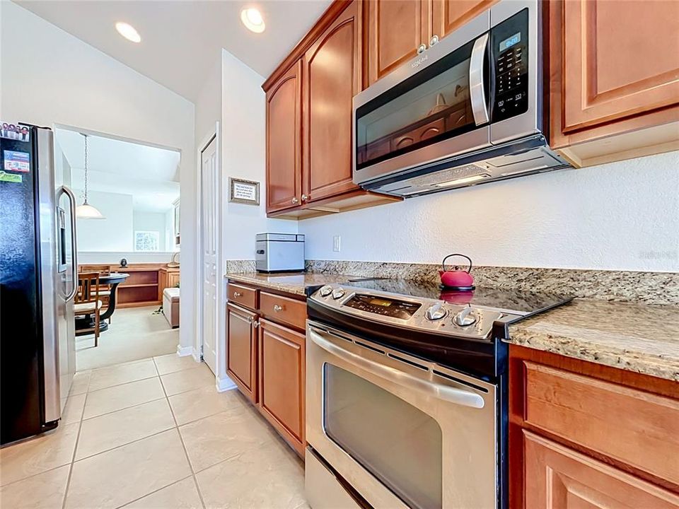 For Sale: $239,999 (2 beds, 2 baths, 1826 Square Feet)