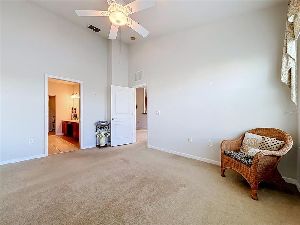For Sale: $239,999 (2 beds, 2 baths, 1826 Square Feet)
