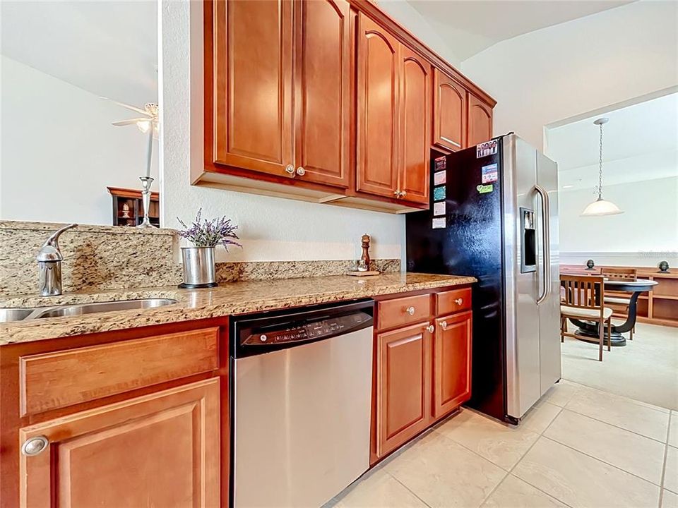 For Sale: $239,999 (2 beds, 2 baths, 1826 Square Feet)