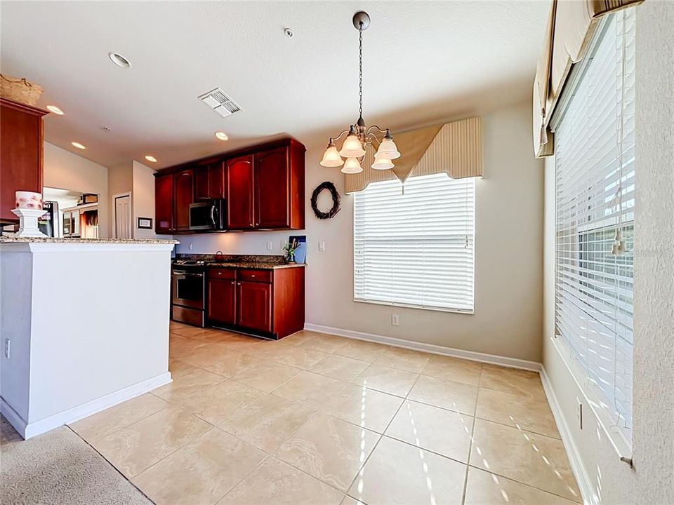 For Sale: $239,999 (2 beds, 2 baths, 1826 Square Feet)