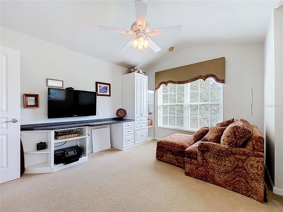 For Sale: $239,999 (2 beds, 2 baths, 1826 Square Feet)