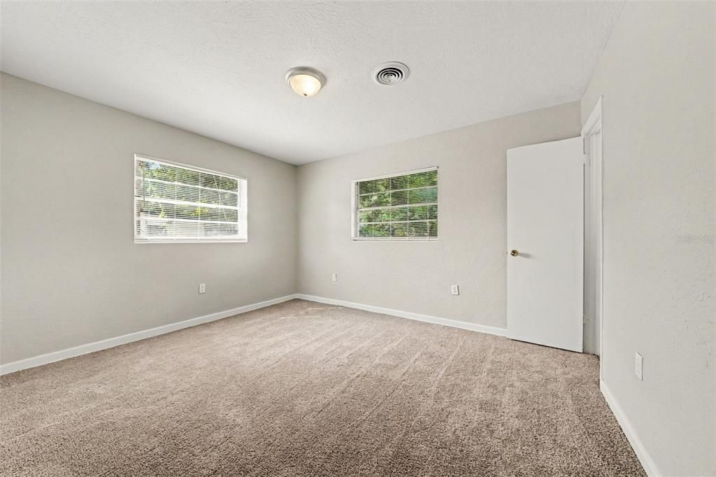 For Sale: $264,900 (4 beds, 2 baths, 1449 Square Feet)