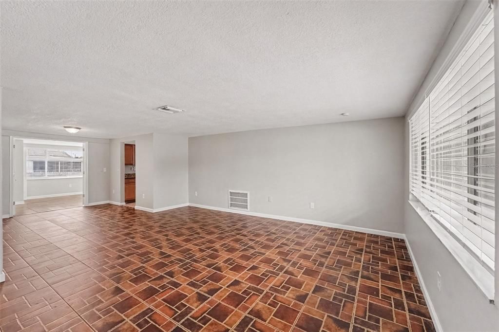 En Venta: $244,900 (3 camas, 2 baños, 1344 Pies cuadrados)