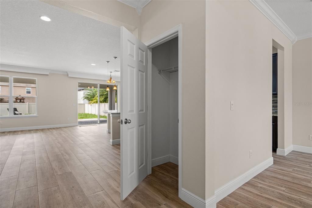 For Sale: $689,000 (4 beds, 4 baths, 3497 Square Feet)