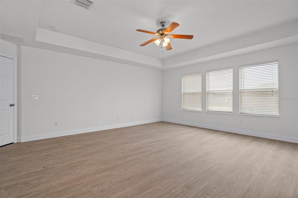 For Sale: $689,000 (4 beds, 4 baths, 3497 Square Feet)