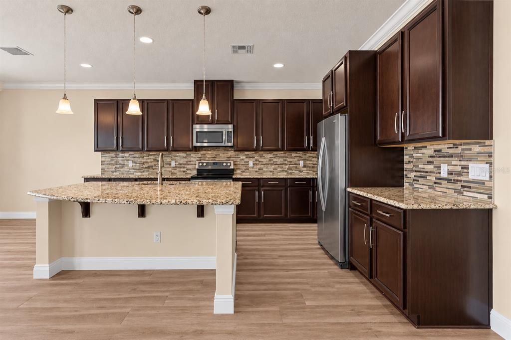 For Sale: $689,000 (4 beds, 4 baths, 3497 Square Feet)