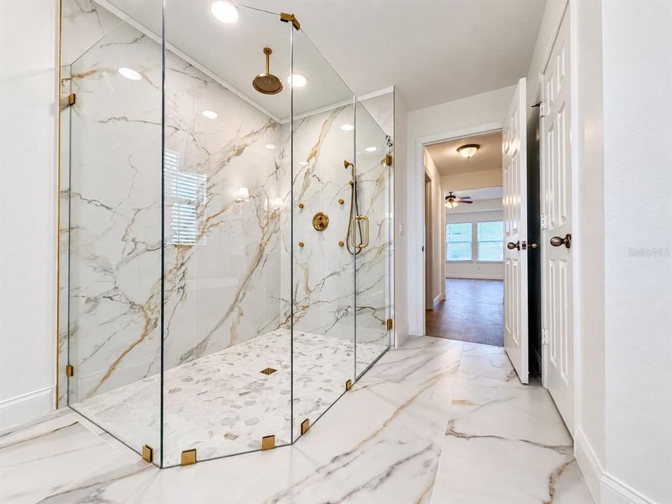For Sale: $689,000 (4 beds, 4 baths, 3497 Square Feet)