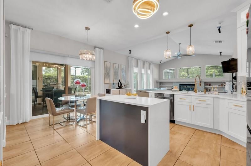 For Sale: $685,000 (4 beds, 3 baths, 2698 Square Feet)