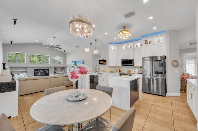 For Sale: $685,000 (4 beds, 3 baths, 2698 Square Feet)