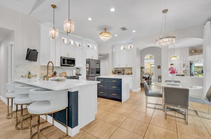 For Sale: $685,000 (4 beds, 3 baths, 2698 Square Feet)