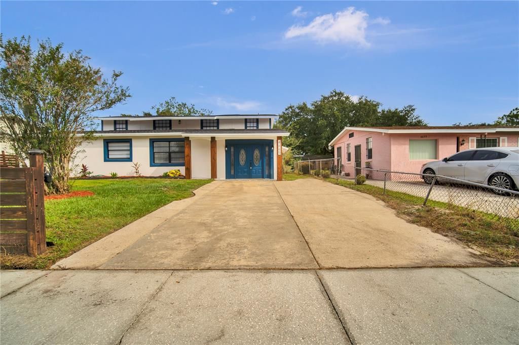 For Sale: $455,900 (6 beds, 4 baths, 3814 Square Feet)