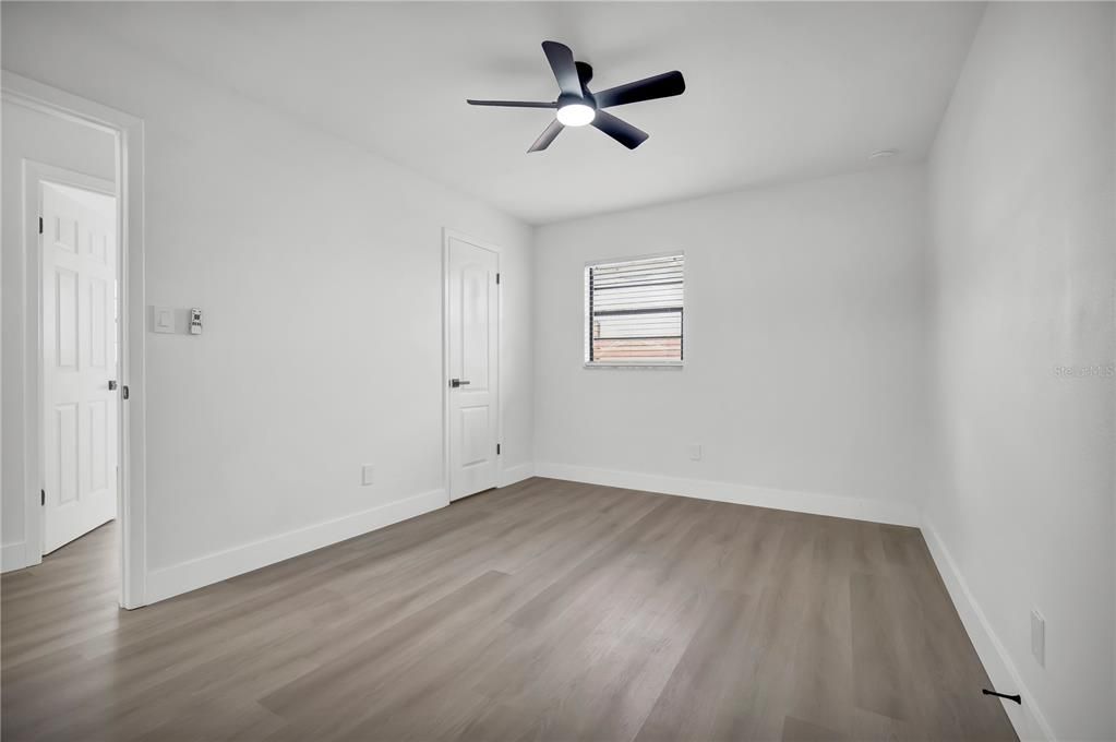 For Sale: $455,900 (6 beds, 4 baths, 3814 Square Feet)