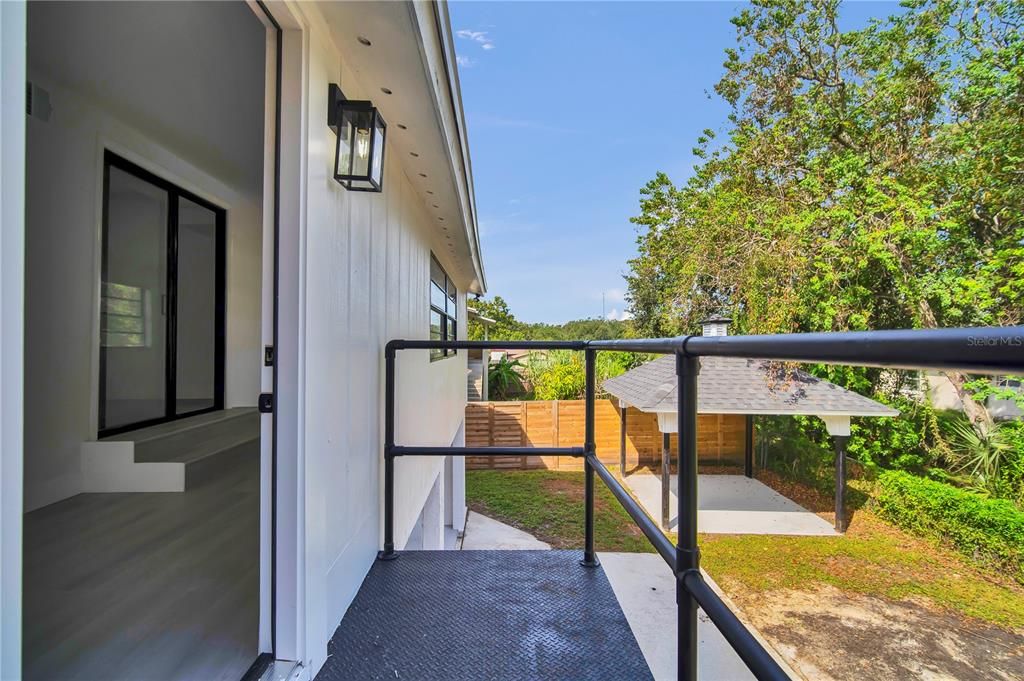 For Sale: $455,900 (6 beds, 4 baths, 3814 Square Feet)