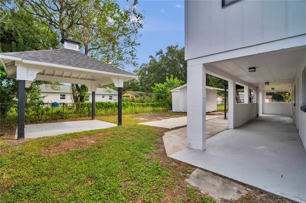 For Sale: $455,900 (6 beds, 4 baths, 3814 Square Feet)