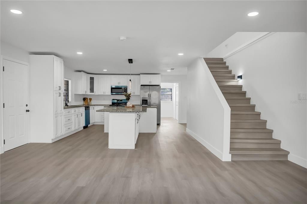 For Sale: $455,900 (6 beds, 4 baths, 3814 Square Feet)