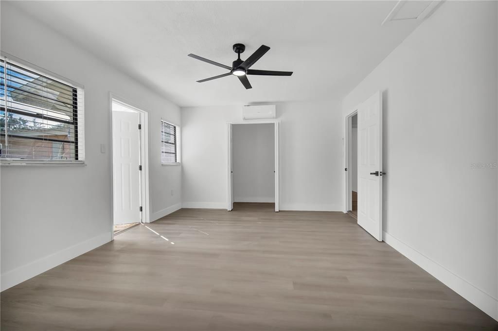 For Sale: $455,900 (6 beds, 4 baths, 3814 Square Feet)