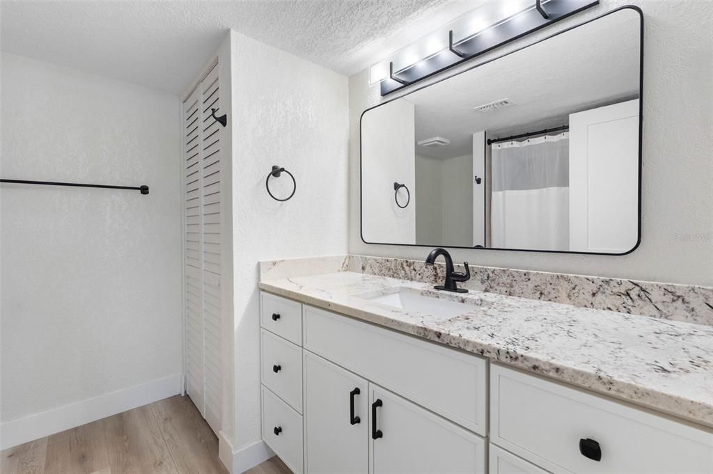 For Rent: $3,500 (2 beds, 2 baths, 1392 Square Feet)