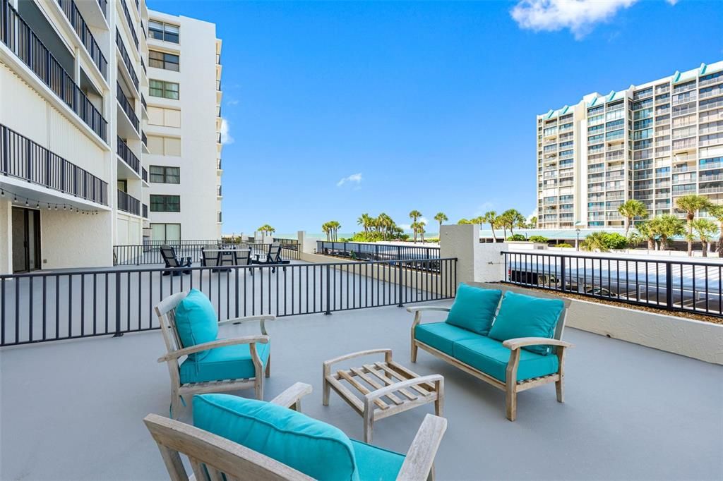 For Rent: $3,500 (2 beds, 2 baths, 1392 Square Feet)