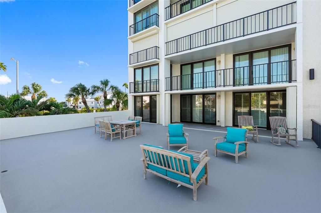 For Rent: $3,500 (2 beds, 2 baths, 1392 Square Feet)