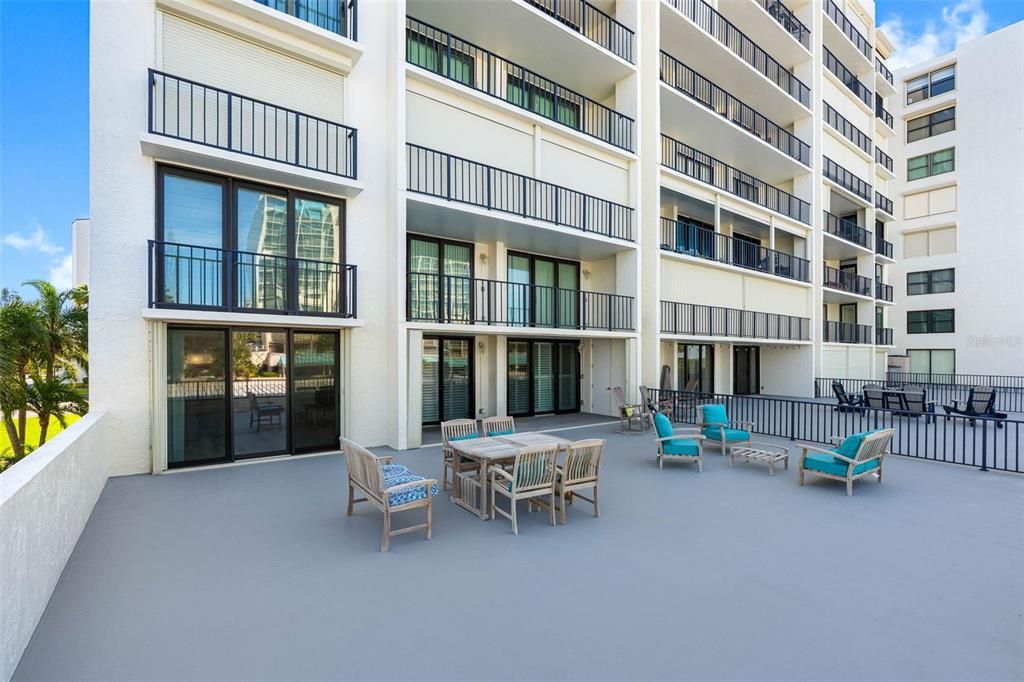 For Rent: $3,500 (2 beds, 2 baths, 1392 Square Feet)