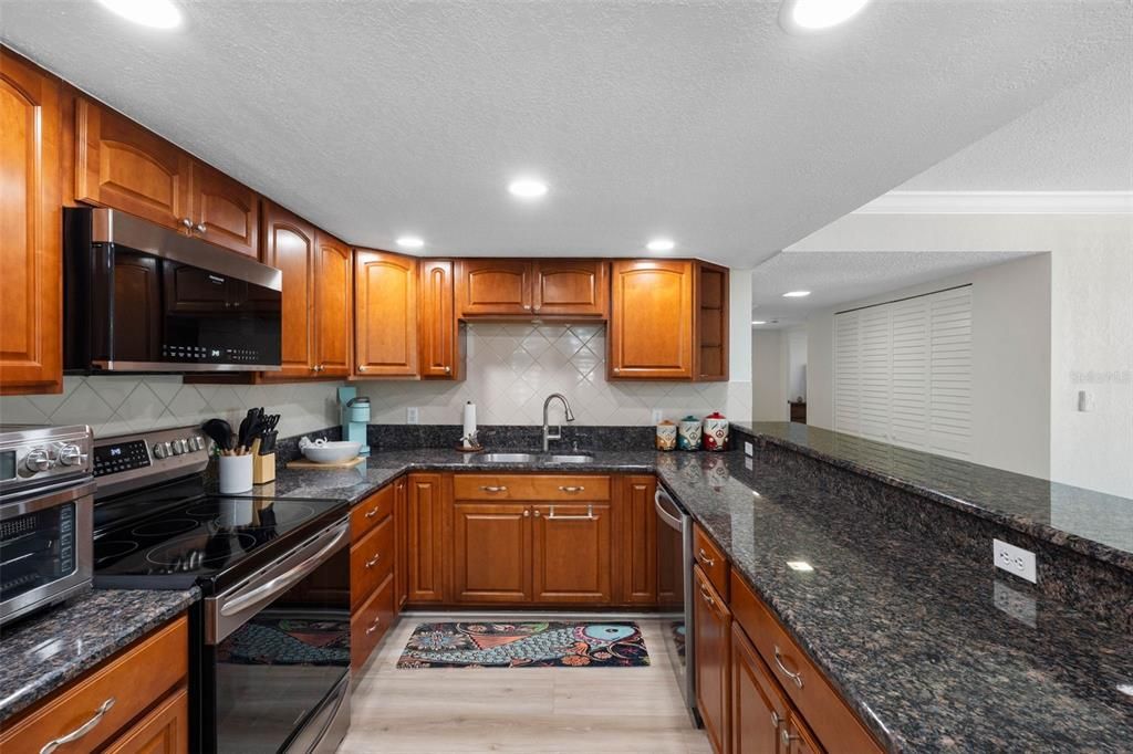 For Rent: $3,500 (2 beds, 2 baths, 1392 Square Feet)
