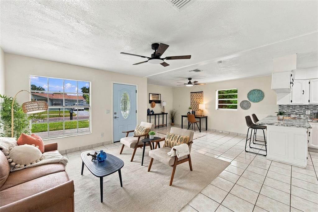 For Sale: $325,000 (3 beds, 2 baths, 1248 Square Feet)