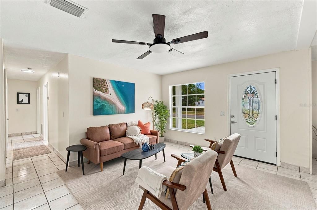 For Sale: $325,000 (3 beds, 2 baths, 1248 Square Feet)