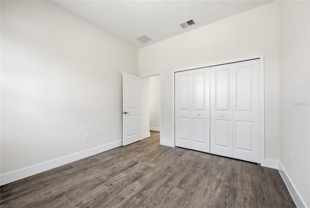 For Sale: $324,900 (4 beds, 3 baths, 1802 Square Feet)