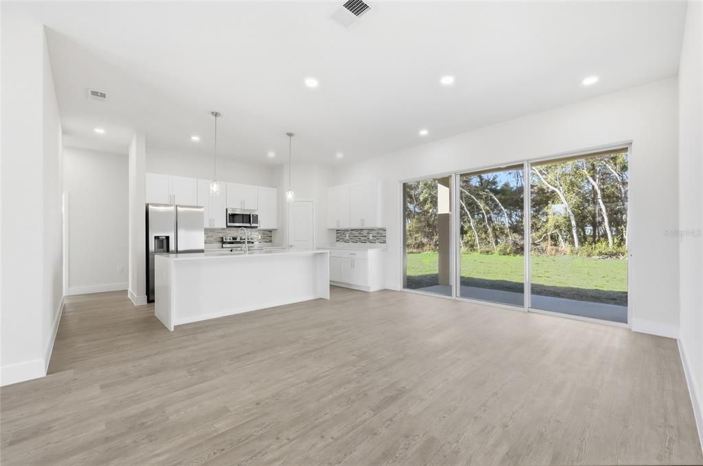 For Sale: $324,900 (4 beds, 3 baths, 1802 Square Feet)