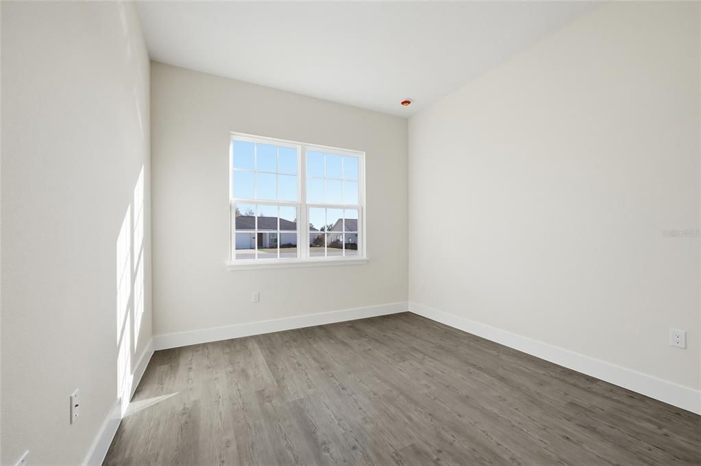 For Sale: $324,900 (4 beds, 3 baths, 1802 Square Feet)