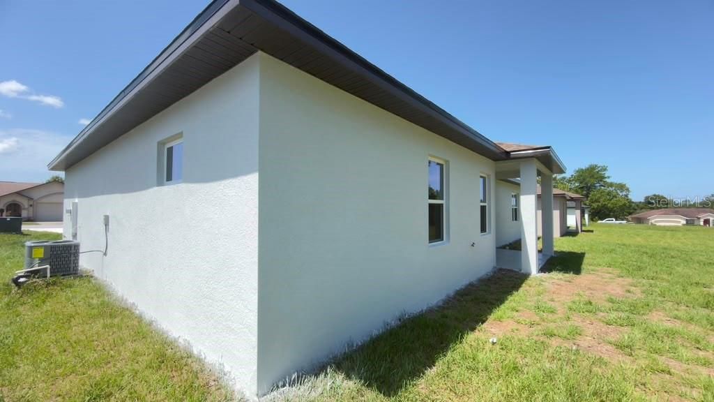 For Sale: $324,900 (4 beds, 3 baths, 1802 Square Feet)