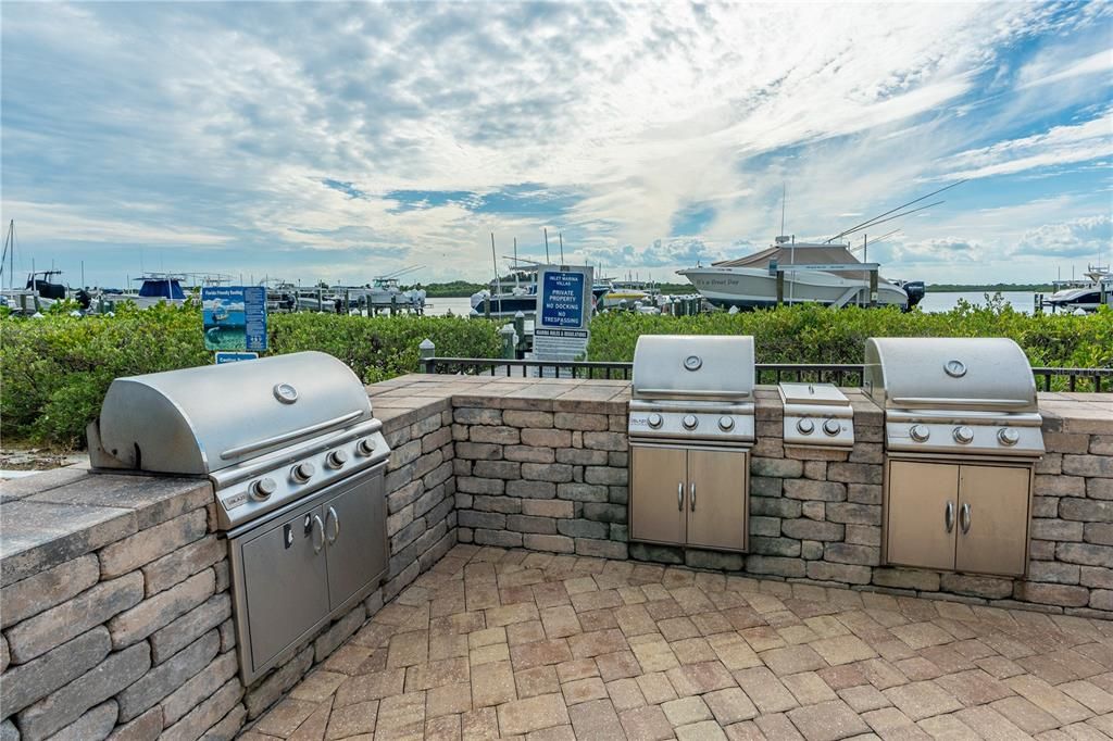 For Sale: $549,000 (2 beds, 2 baths, 1150 Square Feet)