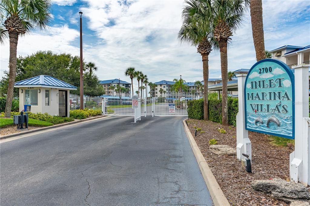 For Sale: $549,000 (2 beds, 2 baths, 1150 Square Feet)