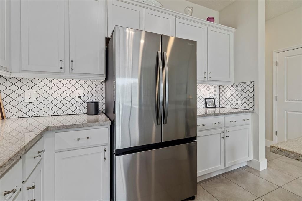 For Sale: $430,000 (3 beds, 2 baths, 1819 Square Feet)