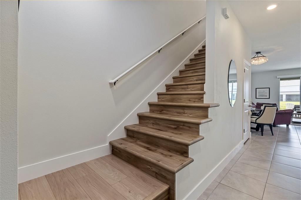 For Sale: $430,000 (3 beds, 2 baths, 1819 Square Feet)