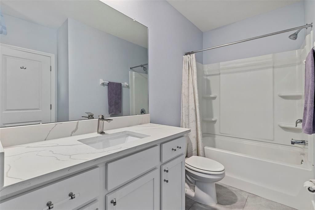 For Sale: $430,000 (3 beds, 2 baths, 1819 Square Feet)