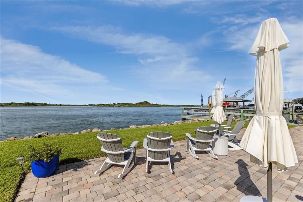 For Sale: $680,000 (2 beds, 2 baths, 1130 Square Feet)