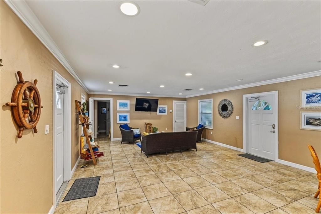 For Sale: $680,000 (2 beds, 2 baths, 1130 Square Feet)