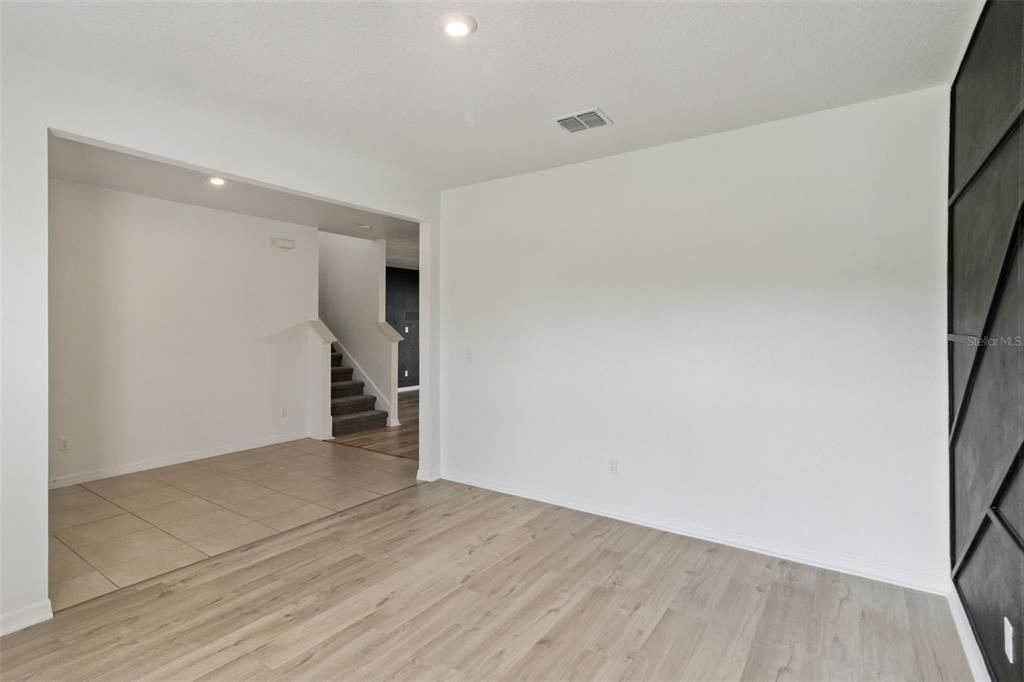 For Sale: $453,900 (5 beds, 3 baths, 2289 Square Feet)