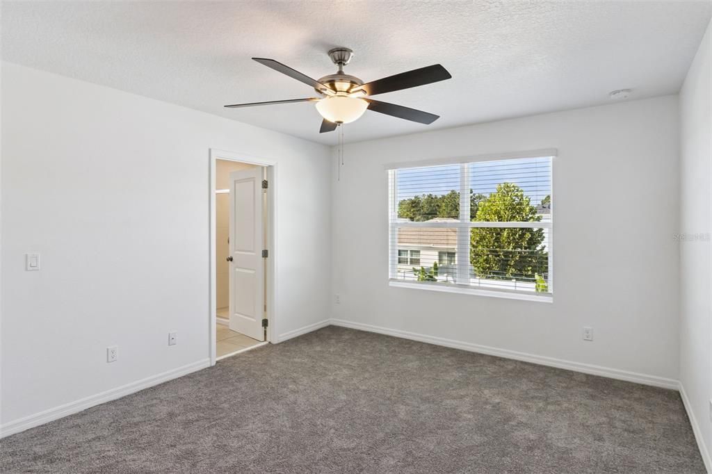 For Sale: $453,900 (5 beds, 3 baths, 2289 Square Feet)