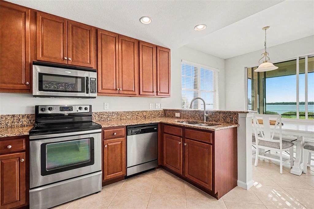 For Sale: $319,000 (2 beds, 2 baths, 1626 Square Feet)