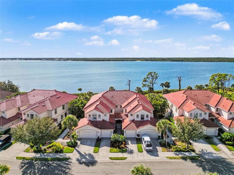 For Sale: $319,000 (2 beds, 2 baths, 1626 Square Feet)