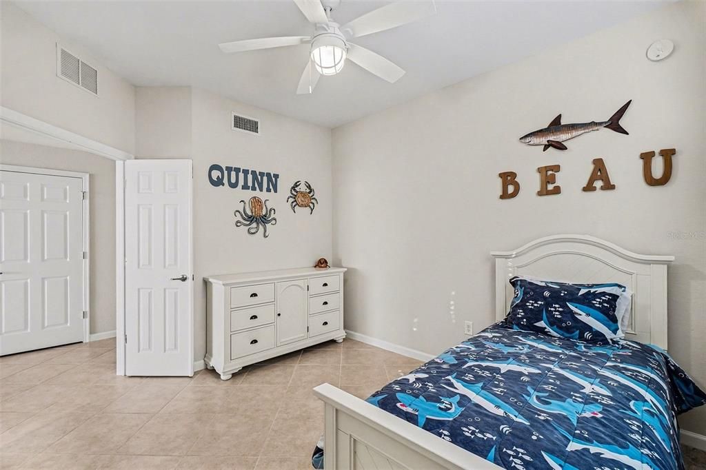For Sale: $319,000 (2 beds, 2 baths, 1626 Square Feet)