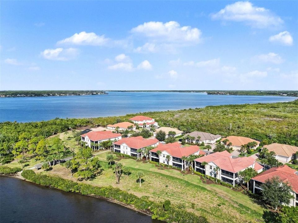 For Sale: $319,000 (2 beds, 2 baths, 1626 Square Feet)